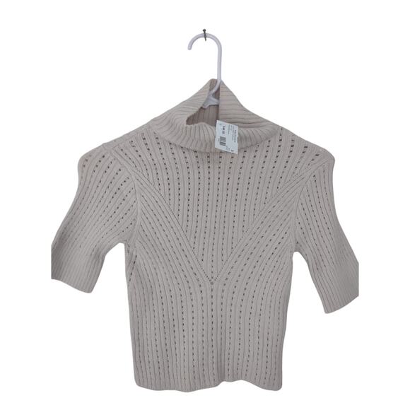 Dress Forum Sweaters - Ruby and Jenna Cropped Sweater Cream Size Small Lightweight Preppy